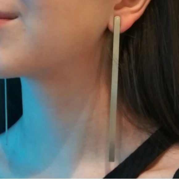 Gorgeous statement earrings 💕 - Picture 2 of 4